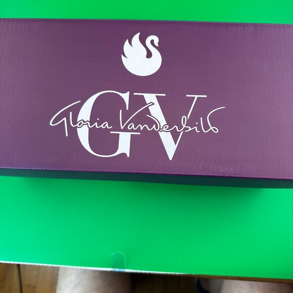 GLORIA VANDERBILT SIZE 9/ DEBBIE/ NATURAL/FLATS LOAFER/ NEW WOMEN'S SHOES - Picture 10 of 10